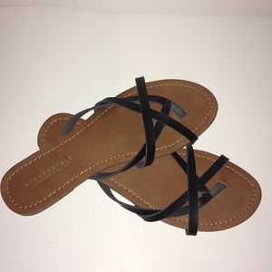 Aeropostale black flip flops 9